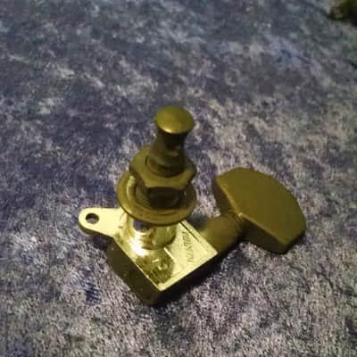1990s Gotoh Style Flat Black Tuners RH 6 in line image 3
