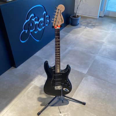Squier Affinity Series Stratocaster HSS with Rosewood Fretboard 2001 - 2003 - Black image 1