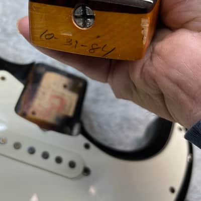 1984 Fender American Vintage Reissue AVRI '62 Stratocaster 3-Tone Sunburst (Fullerton Plant) Includes OHSC & Pro Setup ! image 18
