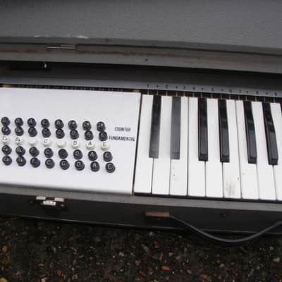 j.Busilacchio  air Organ/accordion /electric squeeze box keyboard 60s vintage image 5