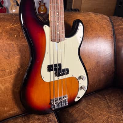 Fender American Professional Precision Bass 2018 - 3 Tone Sunburst - OHSC image 2