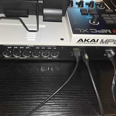 Akai MPC XL Standalone Music Production Center 2026 - Present - Grey image 9