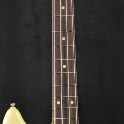 Fender Player II Mustang Bass PJ Hialeah Yellow Rosewood Fingerboard image 4