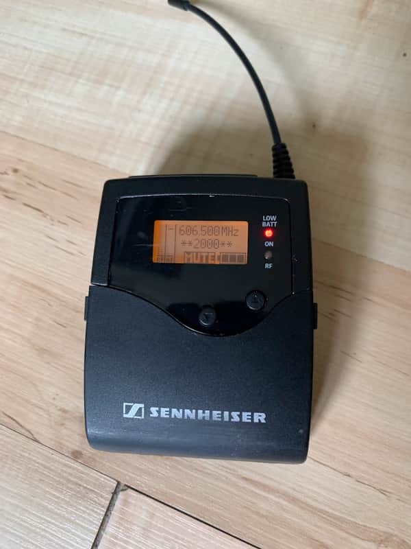 Sennheiser EK 2000 Receiver Range GBw 606-678MHz - Black image 1