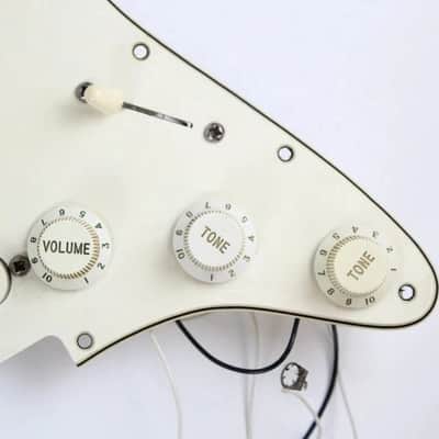 1987 Vintage Fender Stratocaster Plus Loaded PICKGUARD Gold Lace Sensor Pickups USA Strat E4 Series image 7