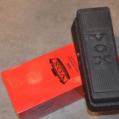 VOX V845 Classic Wah Wah * play that authentic vintage wah tone * Beyers = the best price! Wah is as new from our showroom * Buy now... only 4x in stock now * list price=95,-€ * Bild 1