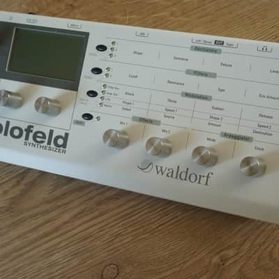 Waldorf Blofeld Desktop Synthesizer 2007 - Present - White image 1