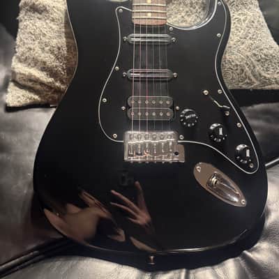 Fender Blacktop Stratocaster HH with Rosewood Fretboard 2011 - 2014 - Black hot rod image 2