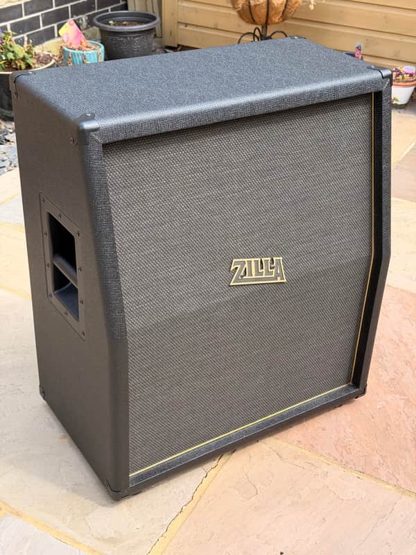 Zilla Vertical Angled Fatboy 2x12 v30s 2021 - Black, gold trim image 1