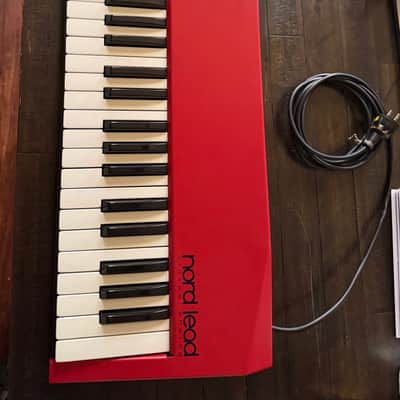 Nord Lead 49-Key 4-voice Polyphonic Synthesizer 1995- 1997Red