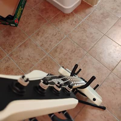 Schecter Diamond Series Ultra Bass 2010s - Satin White image 5