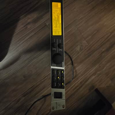 Behringer Ultracurve Pro DEQ2496 24-Bit Mastering Processor - Standard image 8