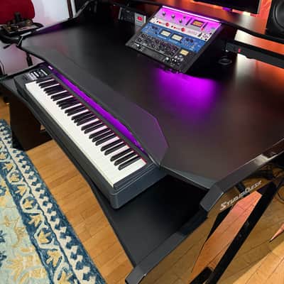 studio desk Dominator Series Workstation 2020's - Black High Gloss image 3