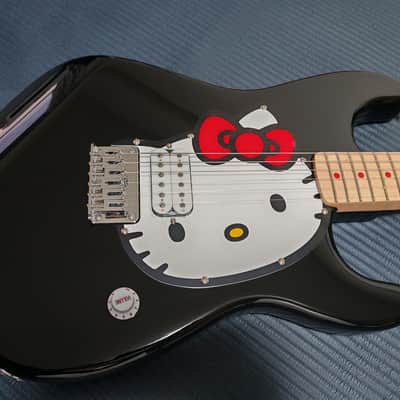 *NEW IN BOX* 2025 Squier Hello Kitty Japan Domestic Market Limited Edition - Black image 2