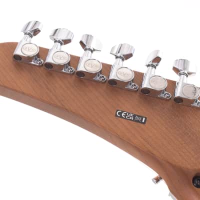 EVH 5150 Deluxe Baked Maple 2026 - Present - Candy Apple Red Metallic 3505gr image 9
