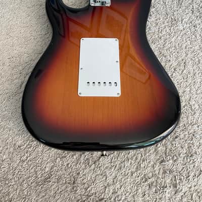 Fender Vintera ‘60s Stratocaster 2021 MIM Sunburst Pau Ferro Fretboard Guitar image 12