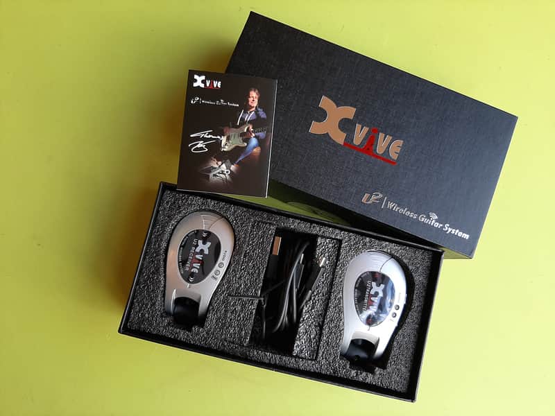 Xvive U2 Wireless Guitar System image 1