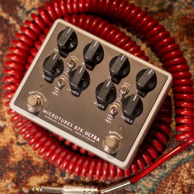 Darkglass B7K Ultra V2 Bass Preamp Bass Guitar Pedal (Aux In) - Floor Model image 8