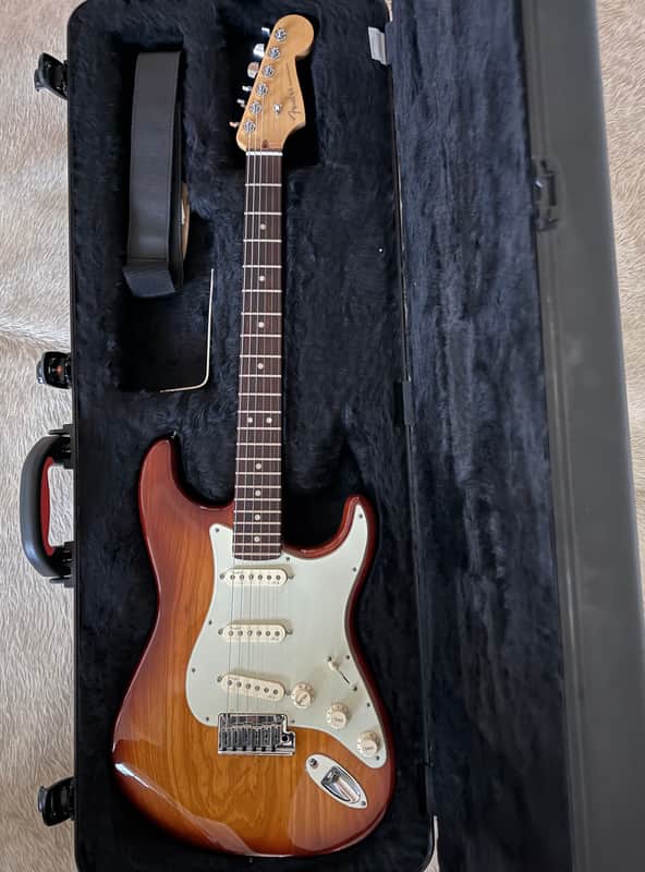 Fender American Deluxe Stratocaster (Ash) – 2013 image 1