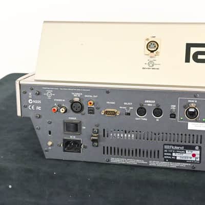 Roland M-400 48-Channel Live Digital Mixing Console CG01WR2 image 16