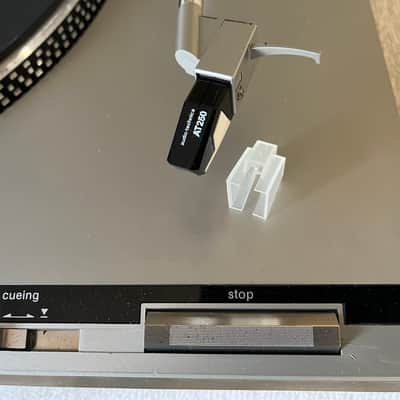 Vintage Technics SL-B200- Auto Return Turntable-Great Working Condition - Silver image 2