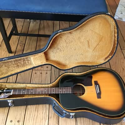 Gibson J-45 Deluxe Factory Second Vintage 1975yr with original case image 7