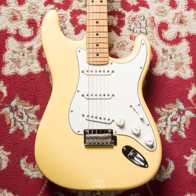 Fender Player Stratocaster - Buttercream #MX20103617 Second Hand