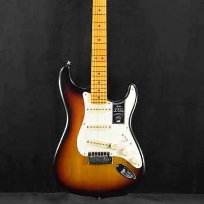 Mint Fender American Ultra Luxe Vintage '50s Stratocaster 3-Color Sunburst Maple Fingerboard image 2