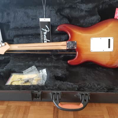 Fender USA Stratocaster HSS Shawbucker original case with Candy,EX Display Sienna Sunburst, ASH Body image 6