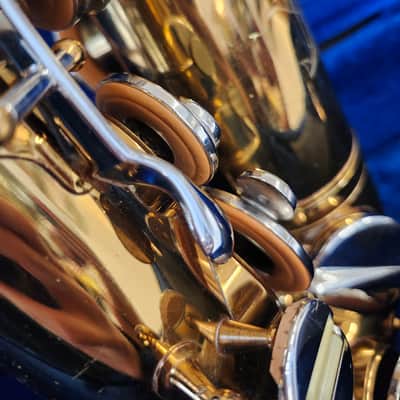 Vintage 1966 Martin Imperial Alto Sax, Orig. Lacquer, New Pads, New Case image 12
