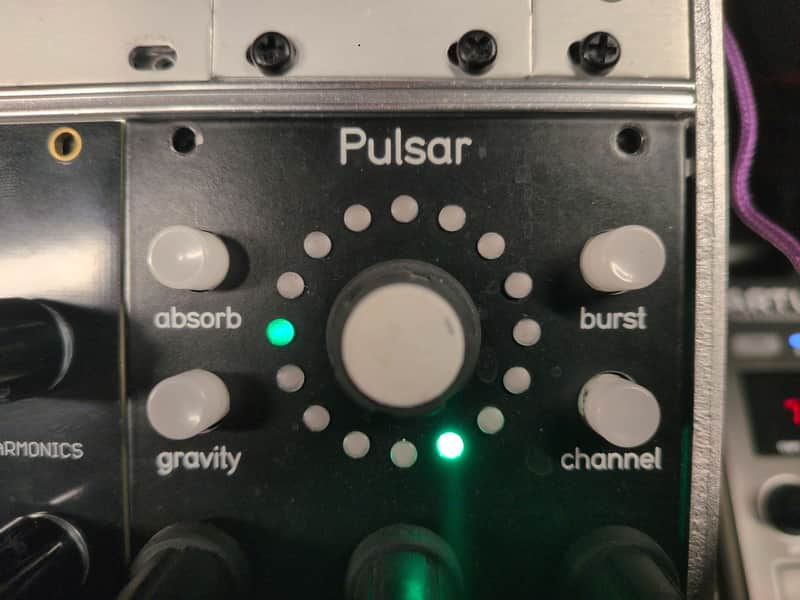 Qu-Bit Electronix Pulsar