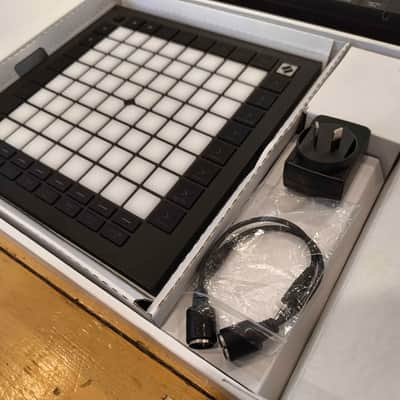 Novation Launchpad Pro MKIII Pad Controller 2020 - Present - Black image 2