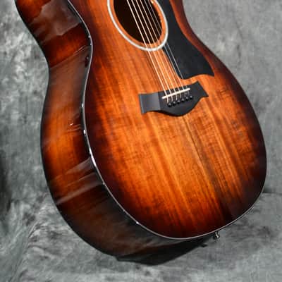 Taylor 224ce K DLX Koa wood Grand Auditorium Acoustic Electric Cutaway Shaded Edgeburst w Deluxe Hardshell Case image 8