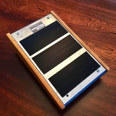Moog Moogerfooger mf-107 freqbox analog oscillator pedal image 2
