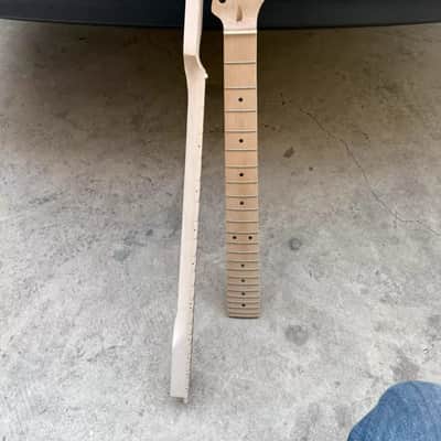 Half Paddle Head Maple Guitar Neck, 22-Frets image 1