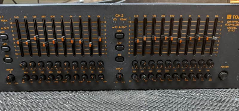TOA Graphic Equalizer E112 Black | Reverb