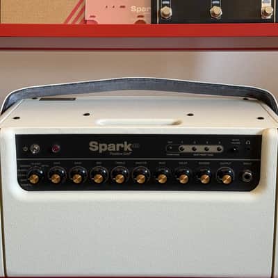 Positive Grid Spark 40 40-Watt 2x4" Modeling Guitar Combo 2021 - Pearl White image 4