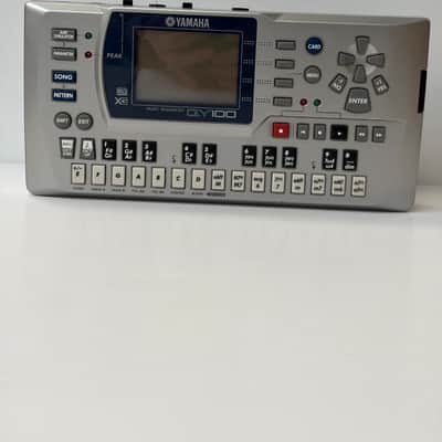Yamaha QY100 Sequencer
