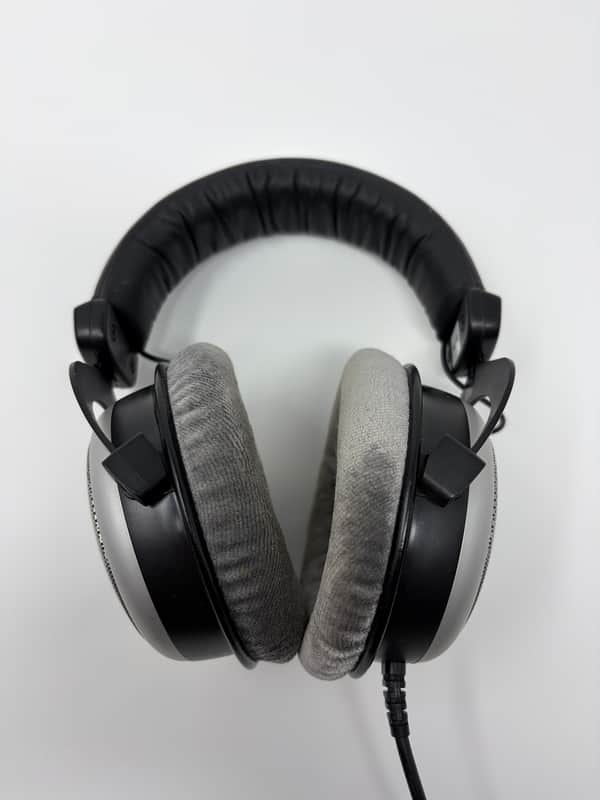 Beyerdynamic DT 880 Pro Headphones with Sonarworks Individual Calibration image 1