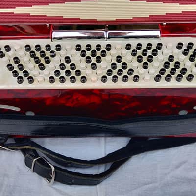 Rare Vintage G. Cavalli 80s-90s - 41 Treble Key 120 Bass Key - Cherry Red - Mint Condition image 3