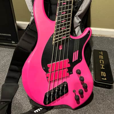 Dingwall NG-2 2015 - Pink image 11