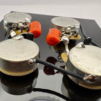 Gibson SG 50s style wiring harness with 0.022uF Sprague Orange Drop capacitors and split short shaft 500k pots image 4