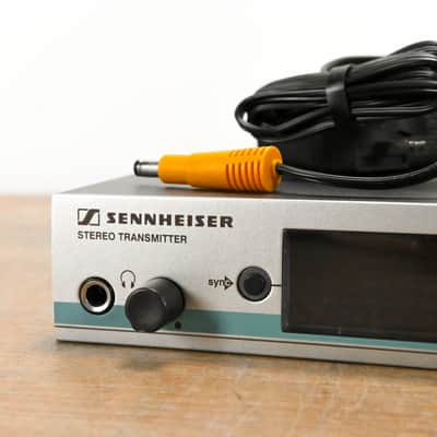 Sennheiser ew 300 IEM G3 Wireless In-Ear Monitoring System - 516-558 MHz CG0118U image 3