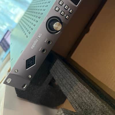 Universal Audio Apollo x6 Thunderbolt 3 Audio Interface 2018 - Present - Black image 8