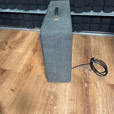 Silvertone Model 1482 15-Watt 1x12 Guitar Combo 1960s - Black image 3