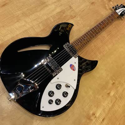 Rickenbacker 330 6-String Electric Guitar JetGlo Bild 8