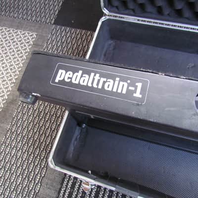 Pedaltrain 1 With Case Pedal Train 1 Pedal Board W/Case 22" X 12 1/2" Shows Wear image 3