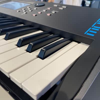Yamaha MODX6 Synthesizer - Black