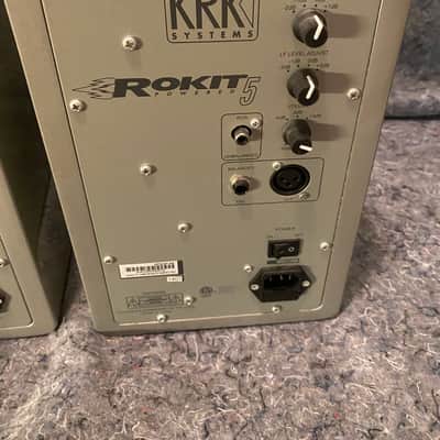 KRK ROCKIT 5 GEN3 2018 PLATINUM SERIES POWERED STUDIO MONITORS - Silver image 9