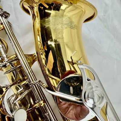 Yamaha YAS-26 Standard Alto Saxophone Lacquered Brass image 15